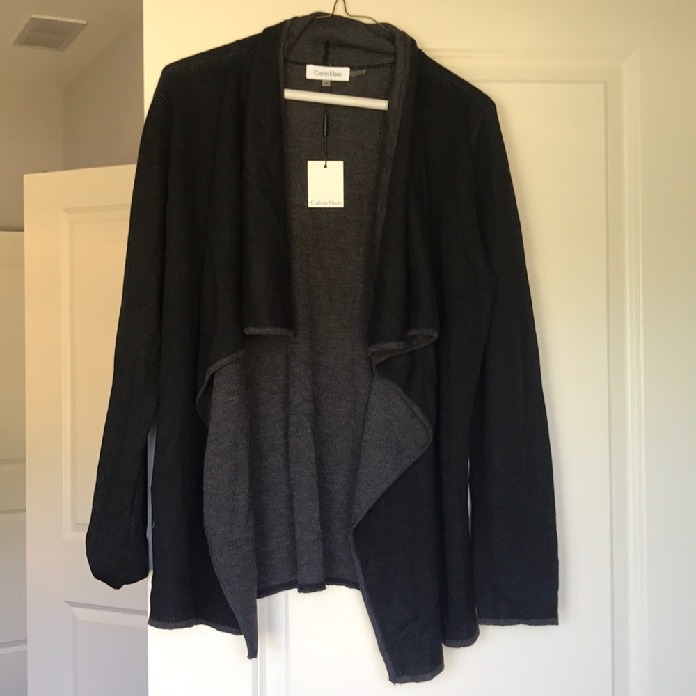 New with tag Calvin Klein sweater